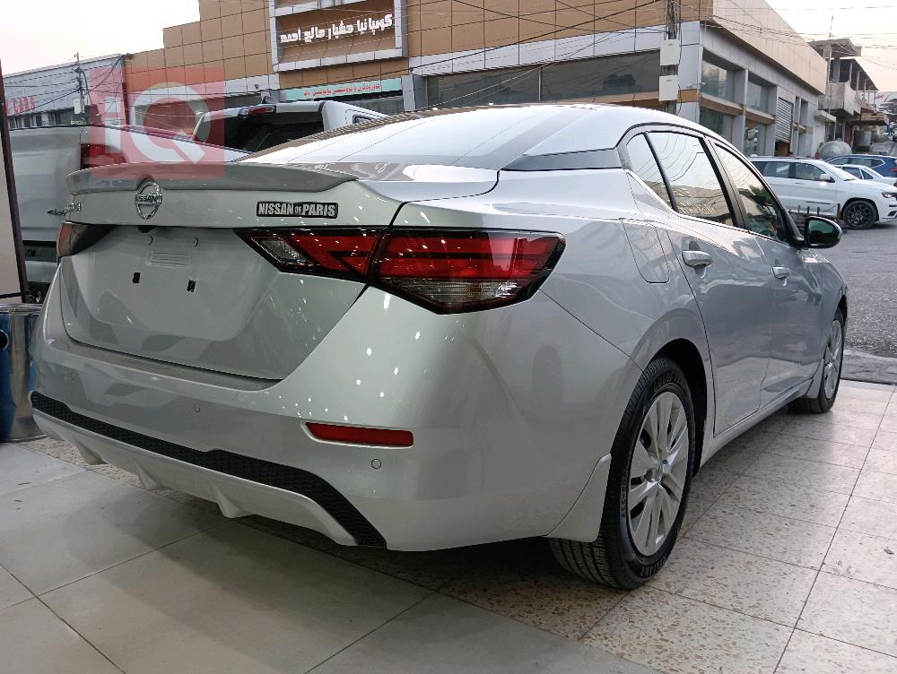 نيسان سنترا